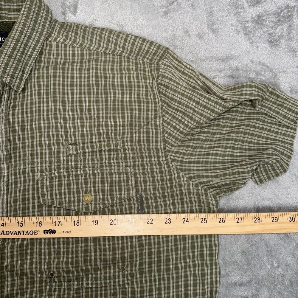 Woolrich Shirt Mens XL Green Plaid Vented Short Sleeve Fishing Hiking Camping - Picture 8 of 9